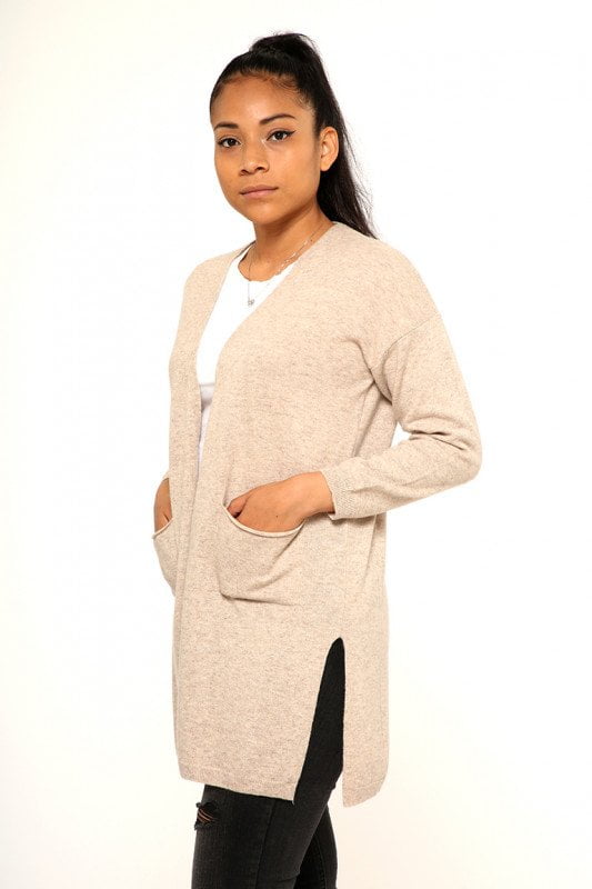 Cardigan lungo da donna con spacchi e taschine in morbida lana ultralight –  Maglificio Annamaria