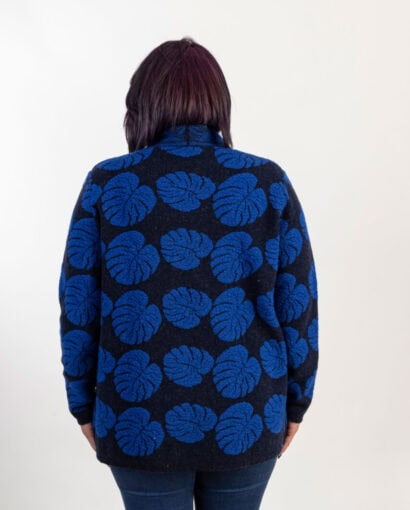 Cardigan da donna in lana con decorazione floreale a contrasto - Ninfea ULTIMI PEZZI