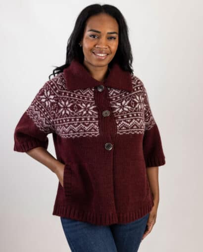 Poncho da donna in lana a lavorazione jacquard con 3 bottoni, tasche e collo a camicia - Poncho Tasca Jacquard