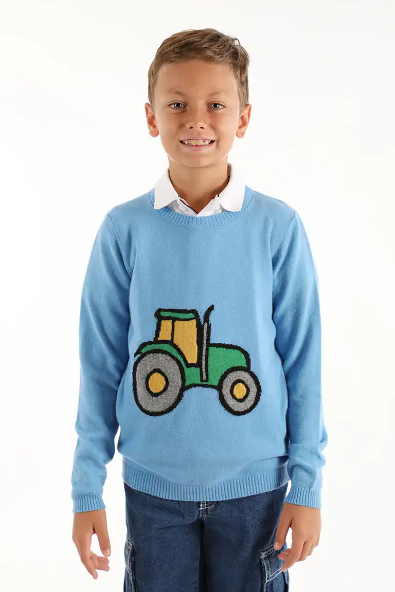 Maglificio Annamaria maglione bambino con disegno trattore, abbigliamento per bambini di qualità, stile casual e confortevole, ideale per bambini attivi e alla moda.