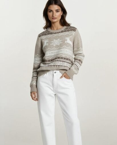 Maglificio Annamaria maglieria natalizia donna, vestiti in lana e colori caldi, ideali per l'inverno e le festività natalizie, alta qualità e stile tradizionale artigianale italiana.